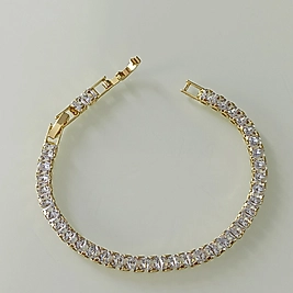 Çelik Gold Suyolu Kare Taşlı Bileklik