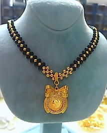 Boncuk Fiyonklu Çeyrekli Kolye