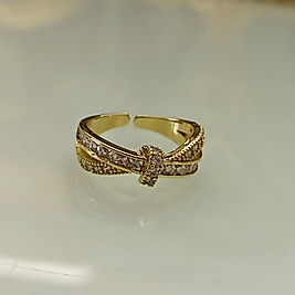 Çelik Gold 14k Fiyonk Taşlı Yüzük