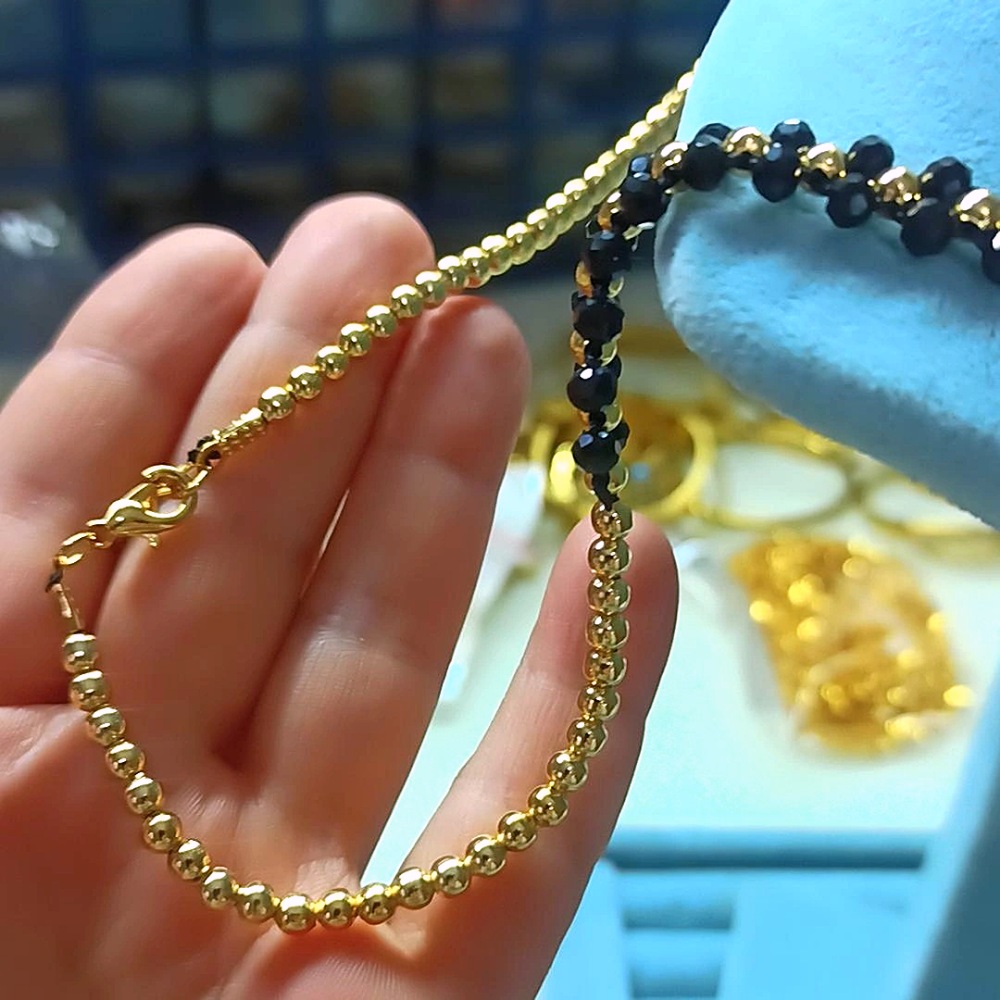 Boncuk Fiyonklu Çeyrekli Kolye