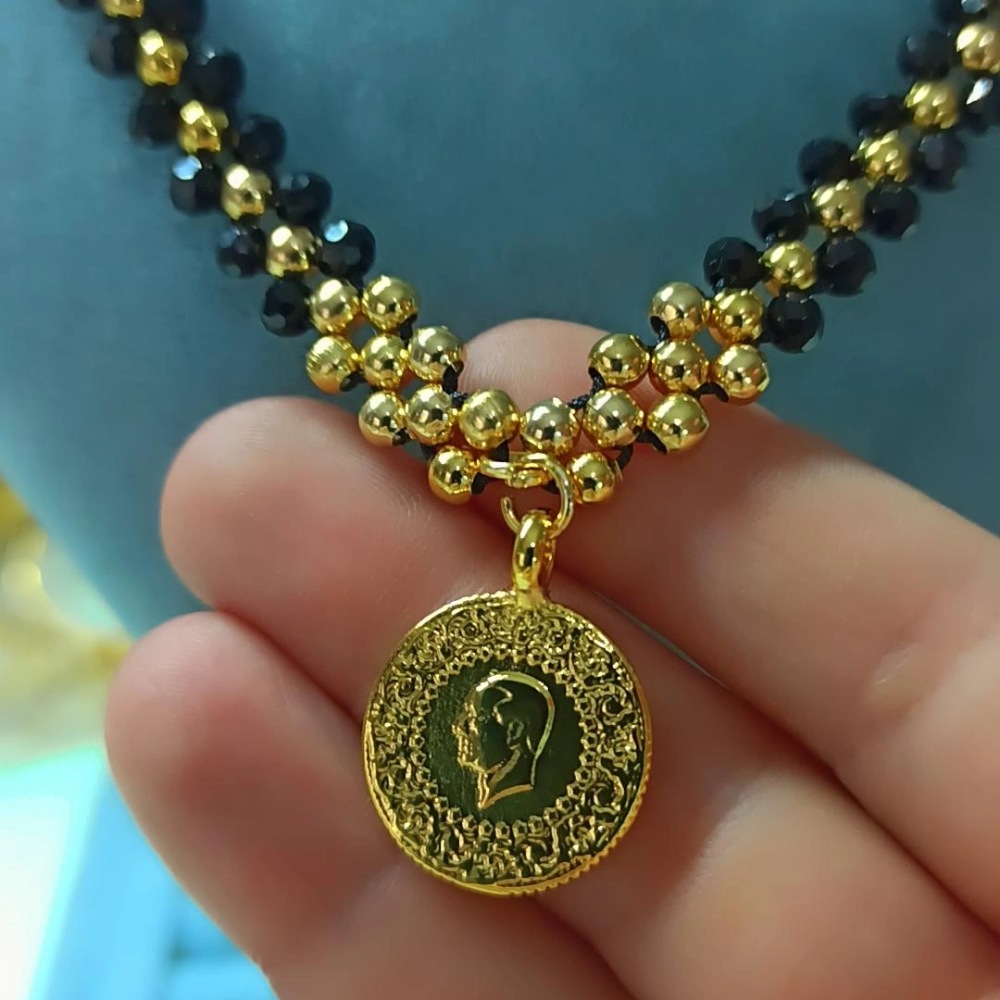 Siyah Boncuklu Dorika Çeyrekli Kolye 60 Cm