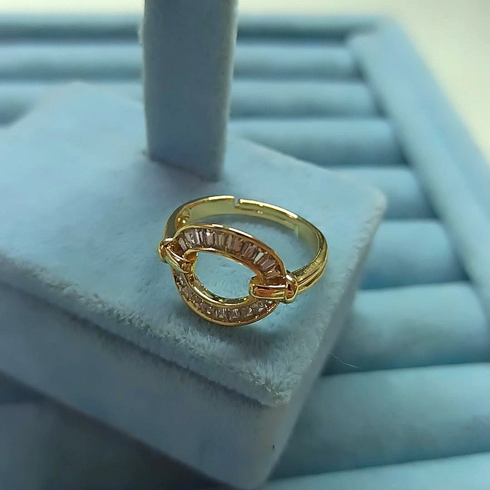 14K Oval Taşlı Yüzük