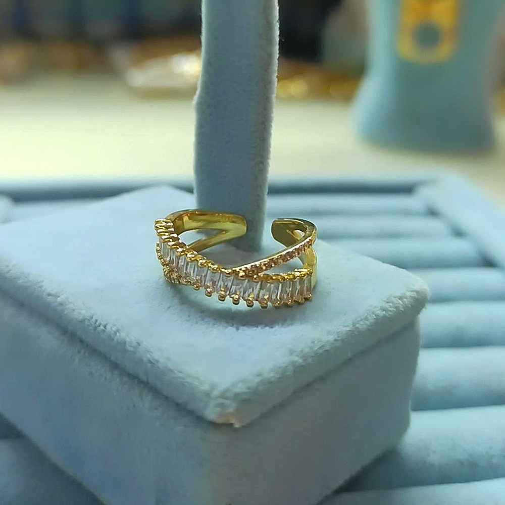 14K Baget Çapraz Taşlı Yüzük