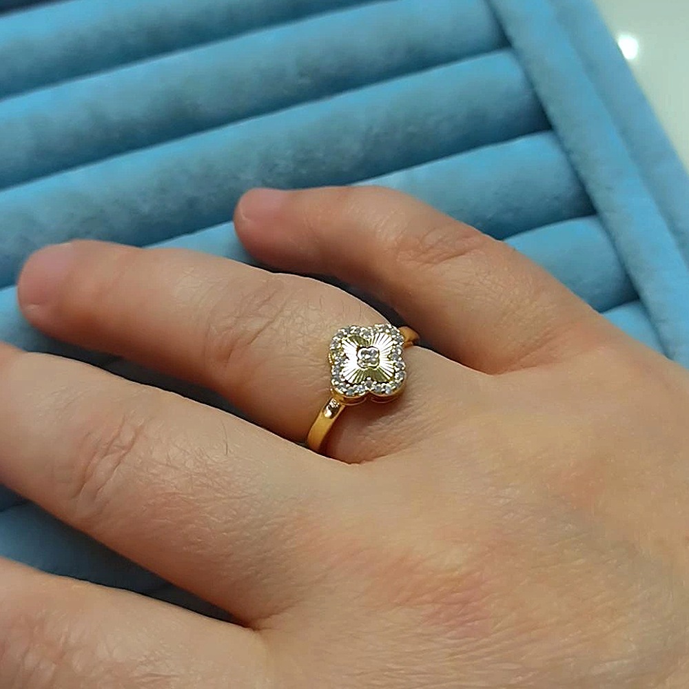 14K Yonca Taşlı Yüzük