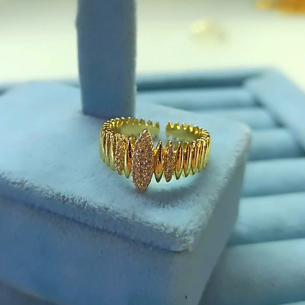 14K Modern Taşlı Yüzük